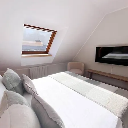 Atico Duplex De Lujo - Clasificacion 5 Estrellas - 8pax - A Pie Del Centro - 2 Parkings L By Bonesvacances Andorra la Vella