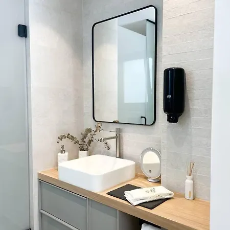 شقة Atico Duplex De Lujo - Clasificacion 5 Estrellas - 8pax - A Pie Del Centro - 2 Parkings L By Bonesvacances *