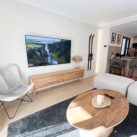 Apartment Atico Duplex De Lujo - Clasificacion 5 Estrellas - 8pax - A Pie Del Centro - 2 Parkings L By Bonesvacances Andorra la Vella