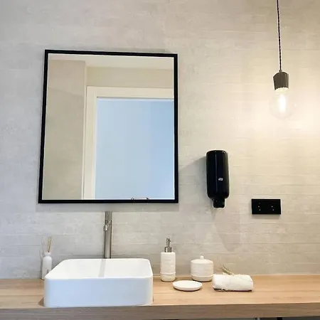 Atico Duplex De Lujo - Clasificacion 5 Estrellas - 8pax - A Pie Del Centro - 2 Parkings L By Bonesvacances أندورا لا فيلا