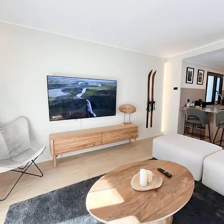 Atico Duplex De Lujo - Clasificacion 5 Estrellas - 8pax - A Pie Del Centro - 2 Parkings L By Bonesvacances Apartment