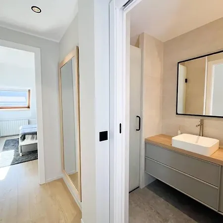 Atico Duplex De Lujo - Clasificacion 5 Estrellas - 8pax - A Pie Del Centro - 2 Parkings L By Bonesvacances Apartment Andorra la Vella
