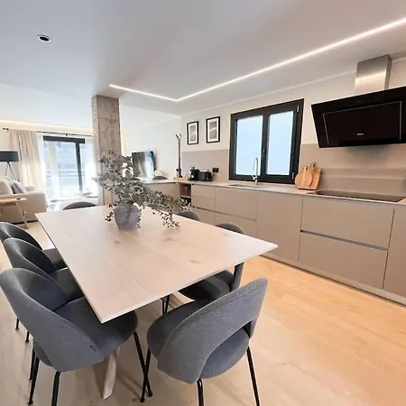 Atico Duplex De Lujo - Clasificacion 5 Estrellas - 8pax - A Pie Del Centro - 2 Parkings L By Bonesvacances * أندورا لا فيلا